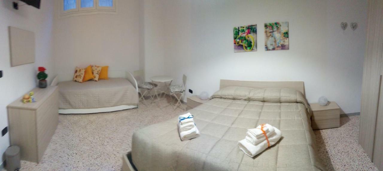 B&B Malaga Салерно Экстерьер фото