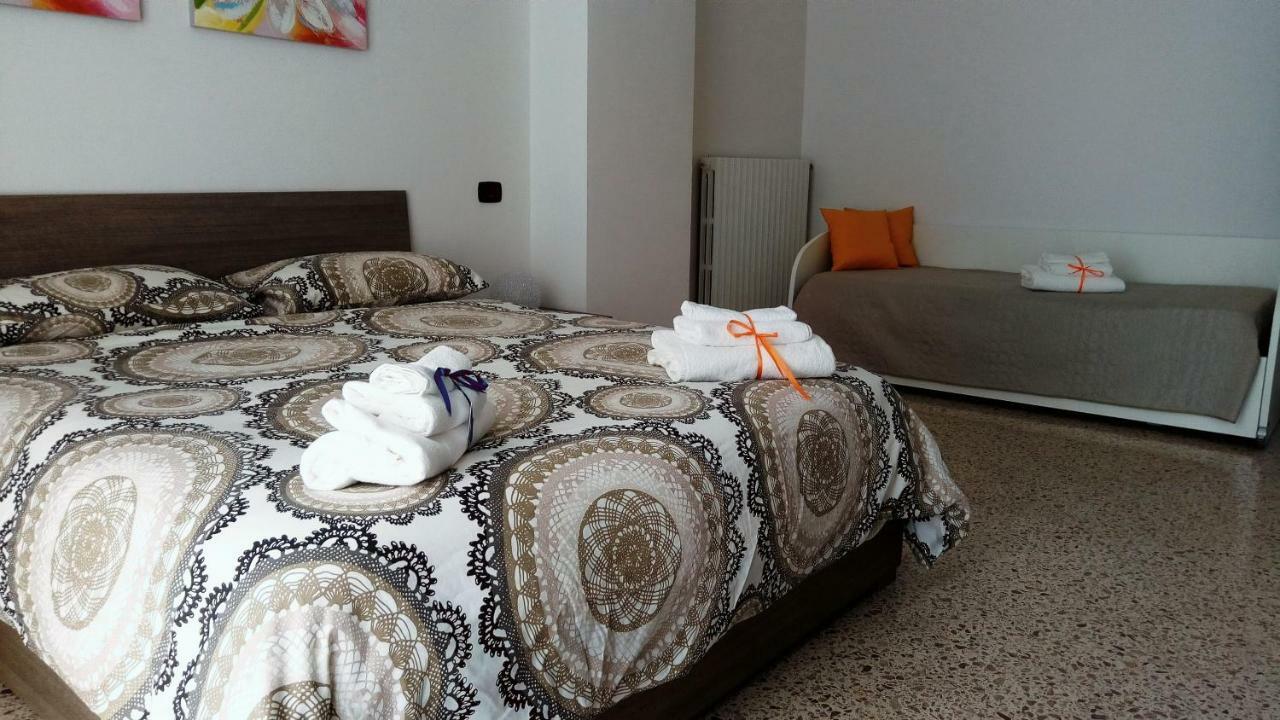 B&B Malaga Салерно Экстерьер фото